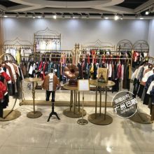 廣州巴啦服飾有限責任公司 專業服裝批發供應，時尚潮流一手掌握